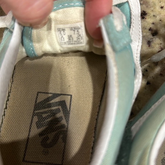 Used vans - Picture 2 of 4